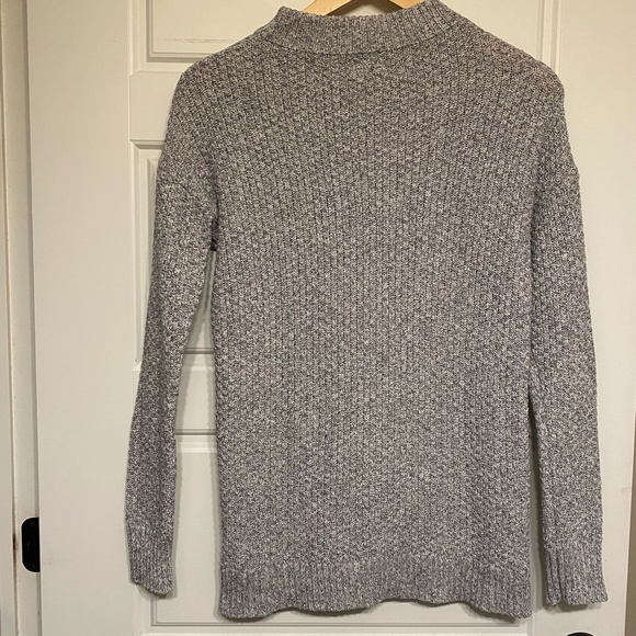 Old Navy Cable-Knit Mock Neck Heather Grey Sweater - Picture 5 of 8